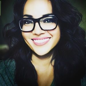 Meet your Posher, Crystal